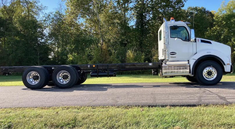 2025 Kenworth T880 Day Cab Cummins X15 525 HP