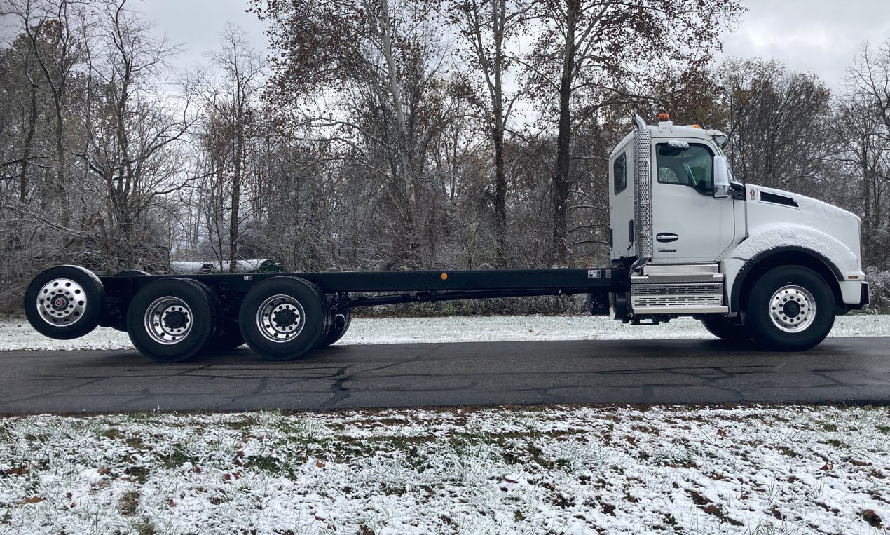 Kenworth_T880_tag_axle