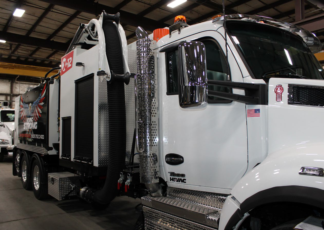 XV_X-12_Hydro_Excavator-XV-7333-X12-SellSheet